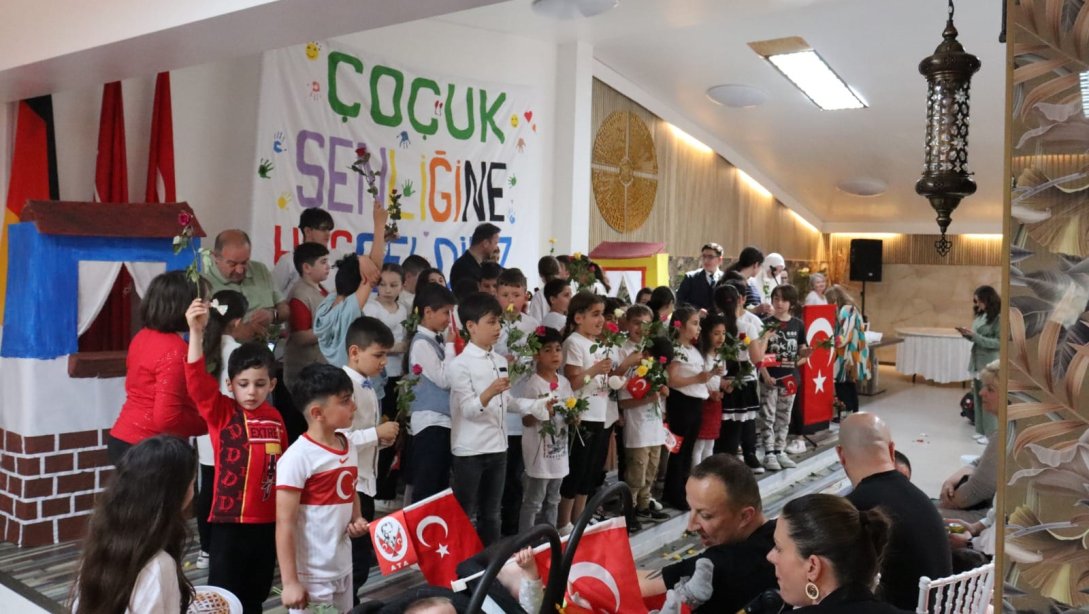 23 Nisan Ulusal Egemenlik ve Çocuk Bayramı ve Anneler Günü Bremerhaven'de coşkuyla kutlandı. 